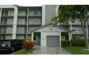 1400 Sw 124th Ter 107q, Pembroke Pines