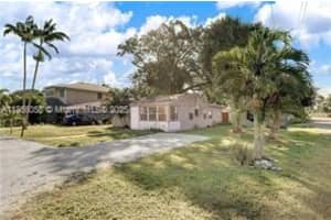 858 Sw 11th Ct, Fort Lauderdale