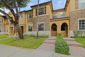 9219 Sw 227th St 9, Cutler Bay