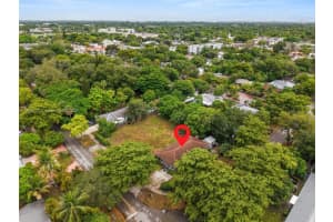 1081 Ne 132nd St, North Miami
