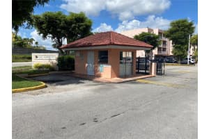 1900 W 68th St G401, Hialeah