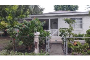 7312 Nw 17th Ct, Miami