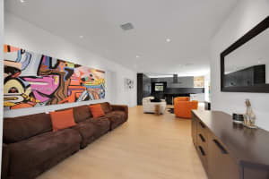 5827 Sw 69th Ct, Miami