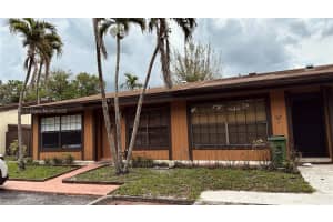 10680 Cherry Ave, Pembroke Pines