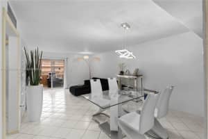 1810 W 56th St 3223, Hialeah
