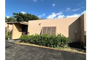6731 Kingsmoor Way, Miami Lakes