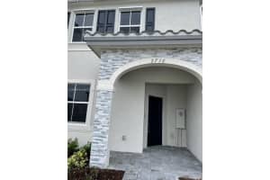 2716 Se 19th St 2716, Homestead