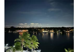 5880 Collins Ave 703, Miami Beach