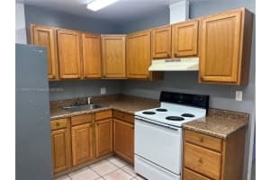 9203 Nw 38th Dr 12, Coral Springs