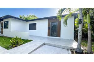 12800 Ne 12th Ave 2, North Miami