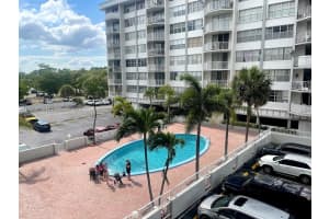 16710 Ne 9th Ave 303, North Miami Beach