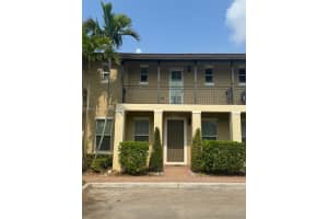1318 Sw 147th Ter 1318, Pembroke Pines