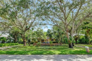 6255 Sw 92nd St, Pinecrest
