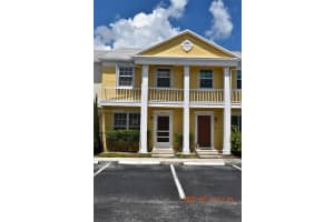 2908 S Edgehill Ln, Cooper City