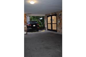 1020 94th St 301, Bay Harbor Islands