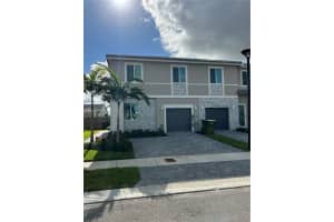 1451 Se 7th Ter 1451, Homestead