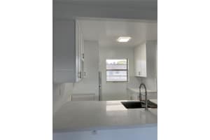 5181 W Oakland Park Blvd 305, Lauderdale Lakes