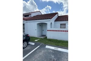 1901 San Remo Cir 1901, Homestead