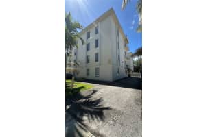 2138 Sw 6th St 102, Miami
