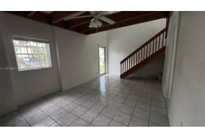1290 Se 8th Pl 1290, Homestead