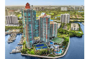 3370 Hidden Bay Dr 1002, Aventura