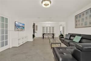 331 189th Ter, Sunny Isles Beach