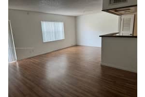 17901 Nw 68th Ave R209, Hialeah
