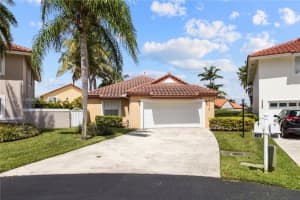 4678 Nw 103rd Ct, Doral