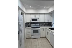 7400 Nw 16th St 7404, Plantation
