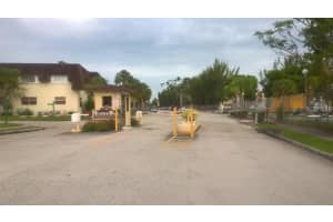 9105 Sw 137th Ter 8-4, Miami