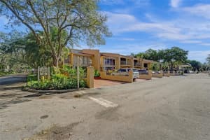 760 E Coco Plum Cir 7, Plantation