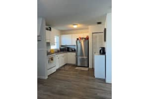 406 Lakeside Dr 208, Margate