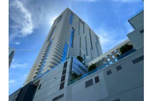 68 Se 6th St 1008, Miami