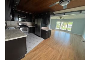 141 Nw 72 Way A, Pembroke Pines