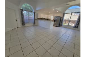 35 Sw 7th St 2, Hallandale Beach