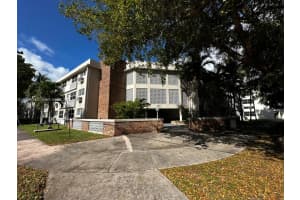 6580 Santona St A-40, Coral Gables