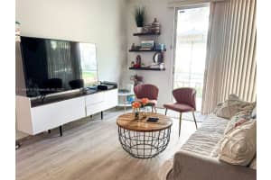 1543 Barcelona Way 5-30, Weston