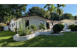 10500 Nw 2nd Ct, Plantation