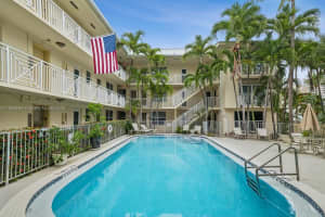 255 Sunrise Dr 107, Key Biscayne