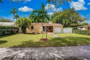 600 Minola Dr, Miami Springs