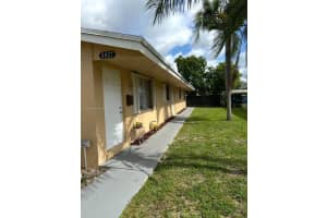 5827 Buchanan St 1, Hollywood