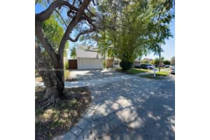 1350 S Fieldlark Ln, Homestead