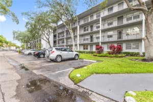 251 Sw 132 Way 114h, Pembroke Pines
