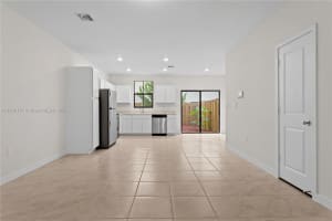 433 Ne 12th St 433, Florida City