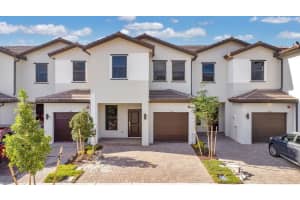250 Sw 159th Ln 250, Pembroke Pines