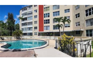 1475 Ne 125th Ter 408h, North Miami