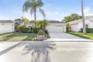 1332 Waterway Cove Dr, Wellington