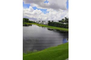 16551 Blatt Blvd 201, Weston