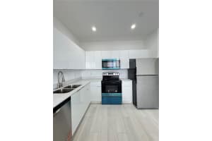 909 E 24th St 401, Hialeah