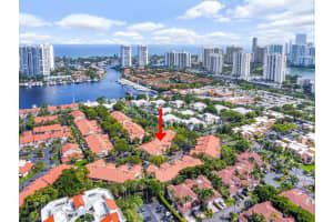 3501 Magellan Cir 636, Aventura